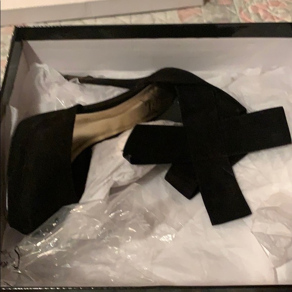 Black Fashion heels - Picture 1 of 2